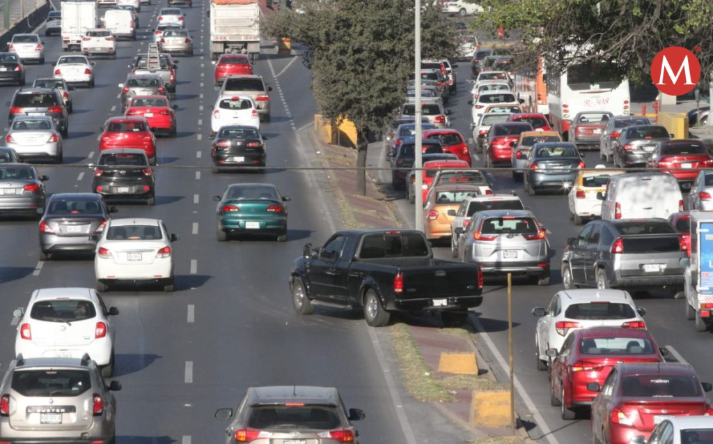 Image - Tu Colonia Regia El Cierre Del Carril Exprés De Constitución Por Obras Del Metro Causó Caos Vial, Afectando a Miles Que Usan Esta Vía Clave Al Centro.