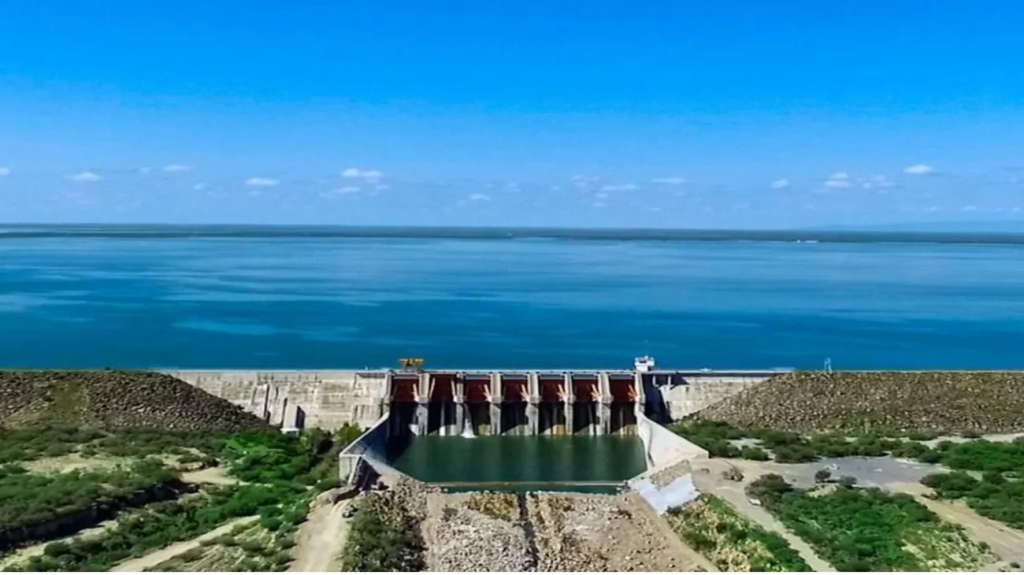 El Agua De El Cuchillo Cayó De 81% a 69% Tras Un Desfogue Masivo. La Pérdida Equivale a Meses De Consumo Y Se Vincula a La Deuda Hídrica Con Estados Unidos.