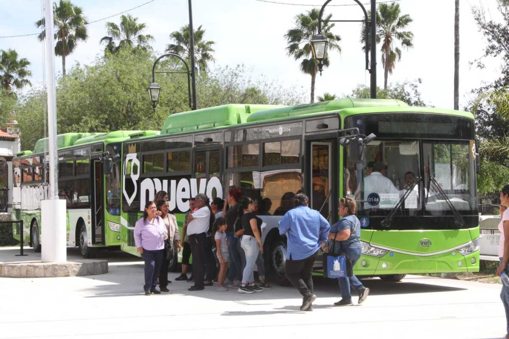 Transporte-publico-en-monterrey-municipios-periféricos-problemas-de-transporte-en-nuevo-león-camiones-en-monterrey-transporte-deficiente-nuevo-león-rutas-de-camiones