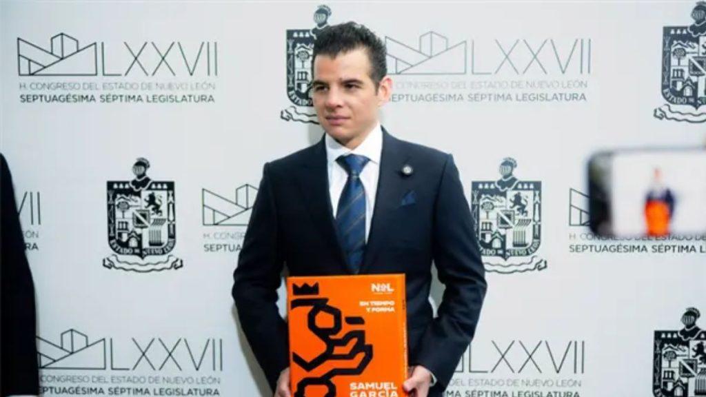 Mike Flores Presenta El Cuarto Informe De Gobierno De Samuel  - Tu Colonia Regia