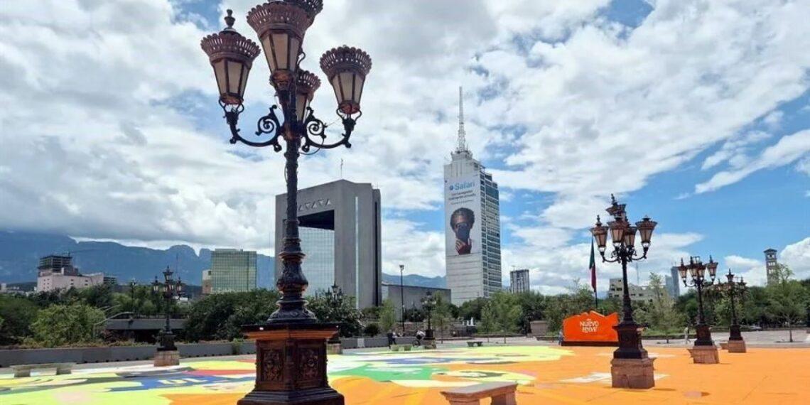 Faroles De La Macroplaza En Monterrey - Tu Colonia Regia Faroles De La Macroplaza En Monterrey - Tu Colonia Regia