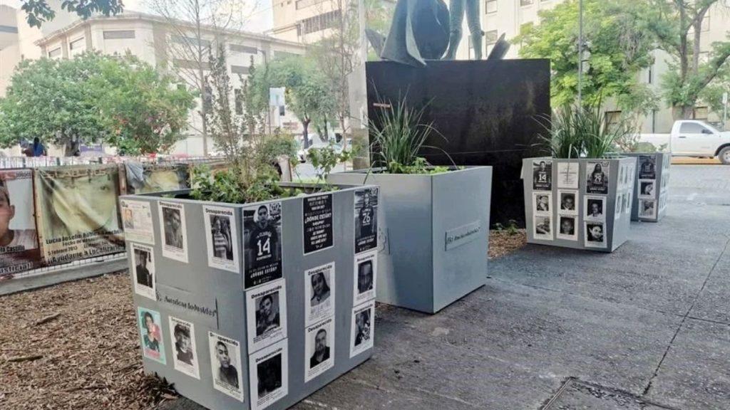 Samuel Coloca Macetas Para Ocultar Plaza De Los Desaparecidos - Tu Colonia Regia