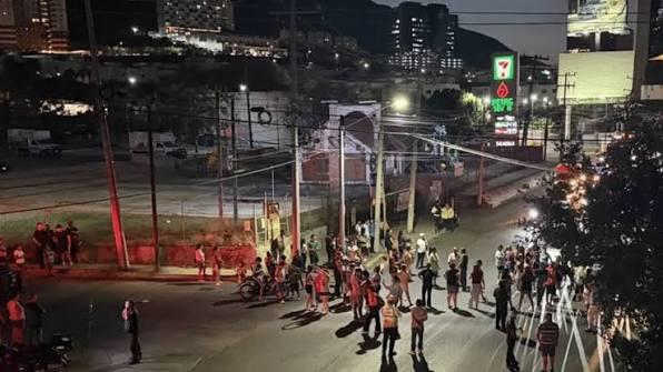 Apagones-por-crisis-electricas - Tu Colonia Regia Nuevo León Sin Luz: Samuel Ignora Crisis Eléctrica - Tu Colonia Regia
