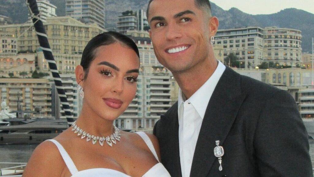Georgina-rodriguez-y-christiano-ronaldo - Tu Colonia Regia Christiano Ronaldo Con Su Esposa - Tu Colonia Regia