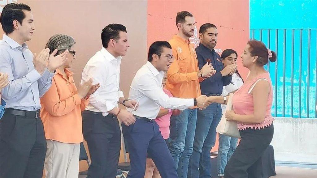 Mc Inicia Precampaña De Mariana  - Tu Colonia Regia