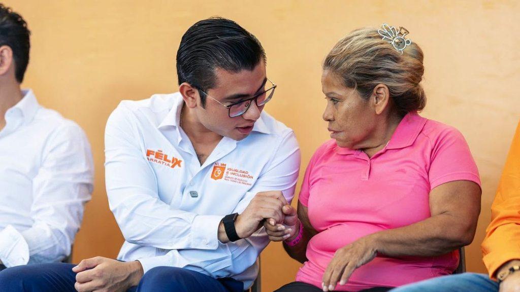 Arratia Entrega Dádivas En Nombre De Mariana  - Tu Colonia Regia