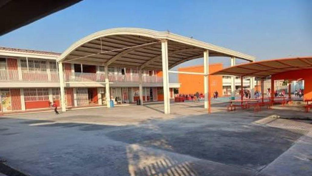 Escuela Primaria Cierra Por Garrapatas - Tu Colonia Regia